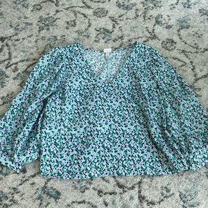 Woman’s long sleeve shirt